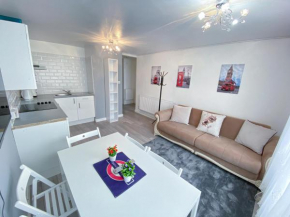 2 Bedroom Flat, Dalston Junction, London